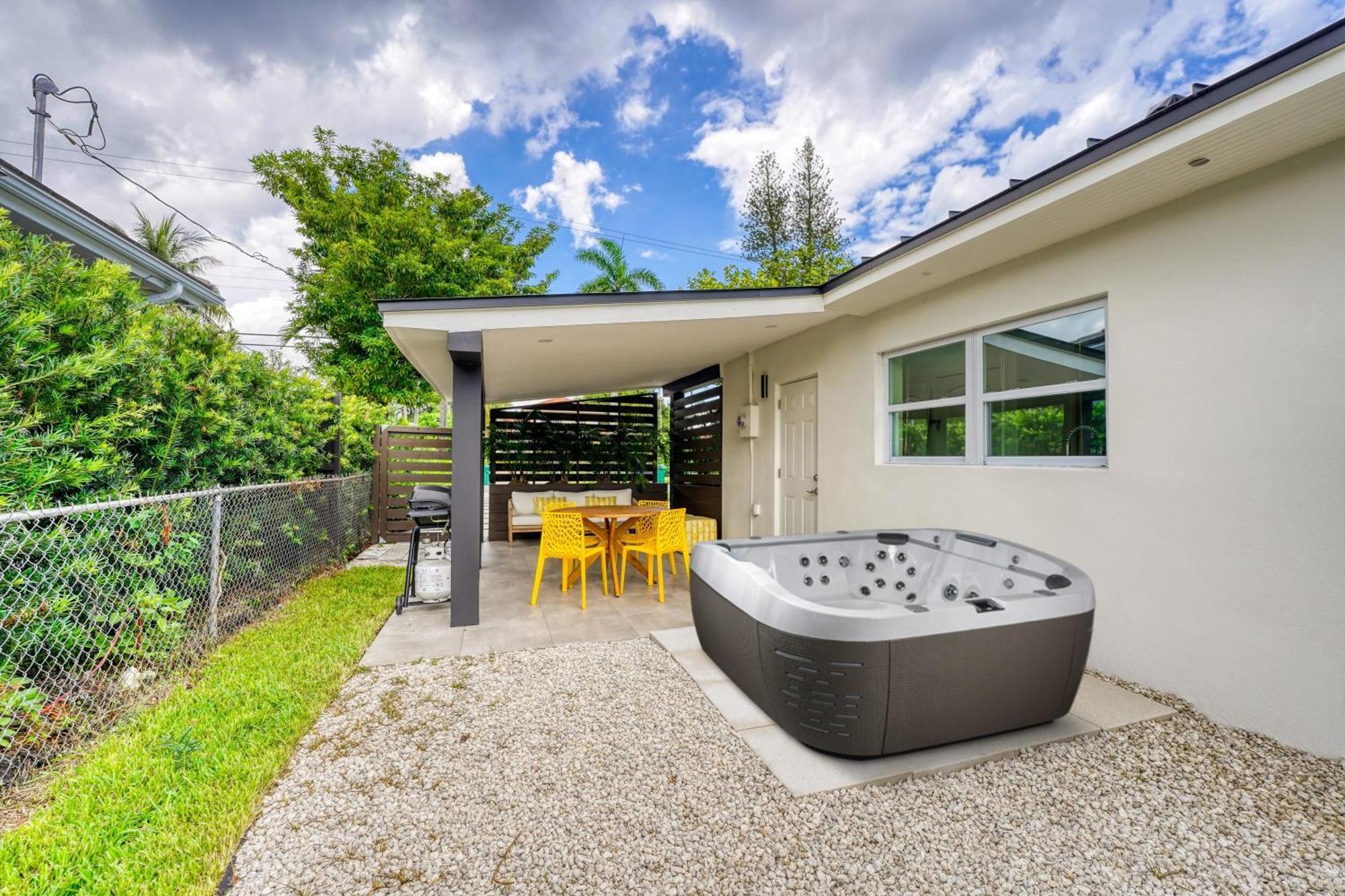 Casa Ana - Cozy Space Hot Tub And Large Fenced Yard Villa Miami Eksteriør billede