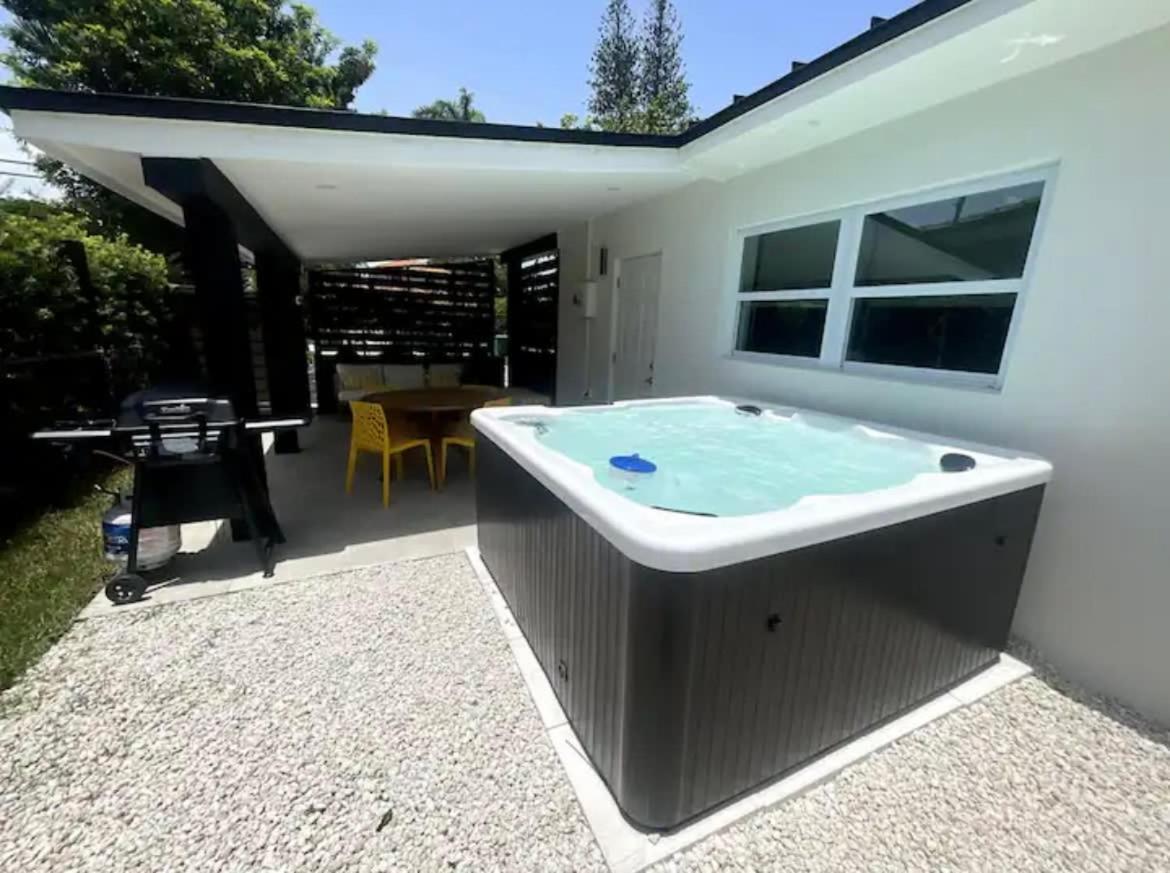 Casa Ana - Cozy Space Hot Tub And Large Fenced Yard Villa Miami Eksteriør billede